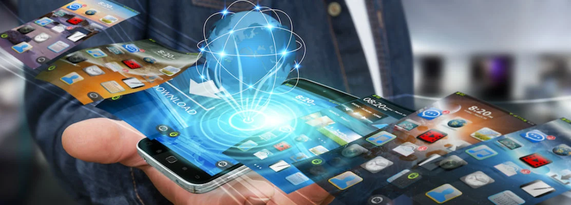 Applications SaaS mobiles : faut-il opter pour des applications natives ou hybrides ?